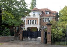 Лондонский суд разрешил БТА Банку продать британские активы Мухтара Аблязова