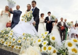 Парад женихов и невест пройдет в Алматы