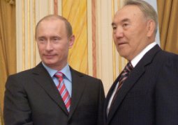 Назарбаев встретил главу РФ в Астане
