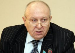 Казахстанские налоговики тратятся на безрезультатные загранкомандировки, - депутат