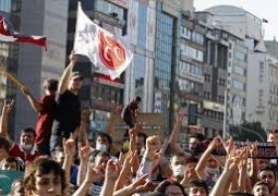 Турецкие демонстранты требуют отставки премьер-министра