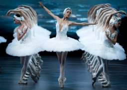 Прямую 3D-трансляцию балета "Лебединое озеро" посмотрели одновременно в 50 странах