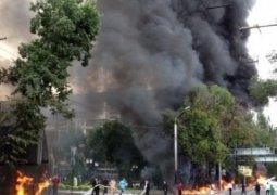 В Алматы возле отеля Rixos взорвался бензовоз (ВИДЕО)