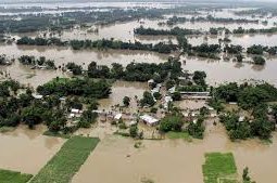 Около 3 тыс. человек пропали без вести в результате наводнений на севере Индии