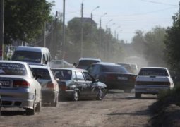 Автопробег, с целью привлечения внимания к проблеме плохих дорог, прошел в Уральске