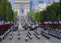 Франция отпраздновала День взятия Бастилии (ВИДЕО)