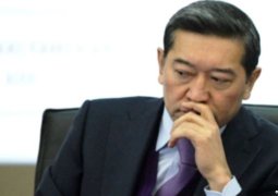 Ахметов обсудил по телефону вопросы по восстановлению подачи воды по трансграничному каналу с премьером Кыргызстана