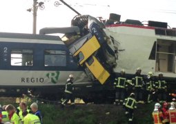 В Швейцарии под обломками поездов найдено тело одного машиниста