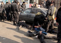 6 человек задержаны за кражу во время пожара на барахолке в Алматы