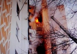 Пожар в столичной многоэтажке: горели балконы со 2 по 12 этажи