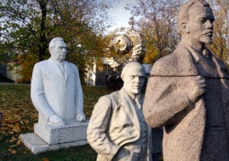 В Москве откроют памятники всем лидерам СССР