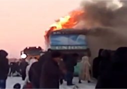 Близ Астаны сгорел пассажирский автобус, ехавший из Усть-Каменогорска (ВИДЕО)