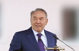 Нурсултан Назарбаев обратился к молодежи