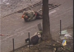 Столкновения в Киеве: стрельба по протестующим (ВИДЕО)