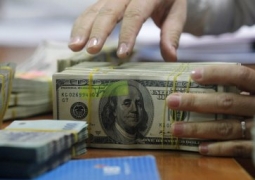 Девальвация: Уменьшение долларовых депозитов выйдет боком