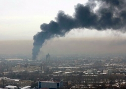 В Алматы горят склады