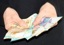 С зарплаты казахстанцев предлагают снимать еще 3%