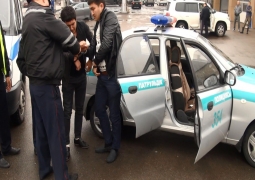 В Алматы задержаны молодые люди с боевым оружием