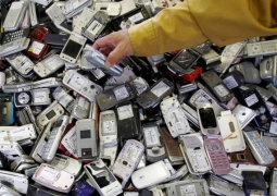 В магазинах электронной техники появятся урны для старых мобильников, - министр Каппаров