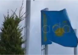 В Турции казахстанский флаг висит вверх тормашками (ВИДЕО)