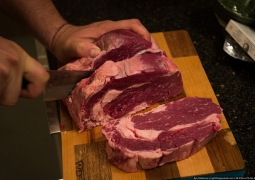 Потребление мяса из Австралии может привести к бессоннице и облысению, - экспертиза