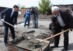 В Кокпекты началось строительство новых домов пострадавшим от наводнения