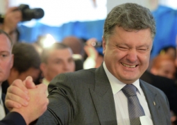 Экзит-поллы: Порошенко побеждает в первом туре выборов на Украине