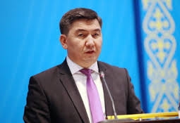 Аслан Саринжипов не видит связи между суицидами среди школьников и ЕНТ