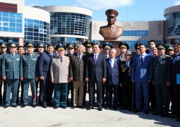 Бюст генерала армии Сагадата Нурмагамбетова открыли в Астане