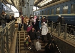 Сотни беженцев с юга-востока Украины прибывают в Крым