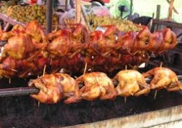 Петропавловский торговый дом продает курицу гриль с личинками червей