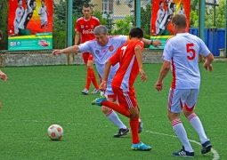 Ахметжан Есимов принес победу команде журналистов, забив три гола подряд