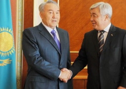 Нурсултан Назарбаев провел встречу с Ерланом Идрисовым