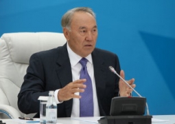Нурсултан Назарбаев потребовал осторожно подходить к вопросам образования и здравоохранения