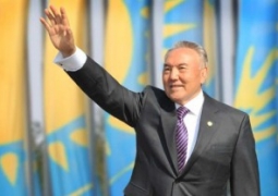 Нурсултан Назарбаев принимает поздравления