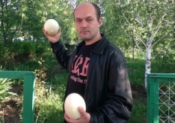 Забросавший яйцами экс-министра труда Андрей Цуканов напал на полицейского