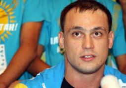 Илья Ильин уступил Ибрагиму Берсанову на турнире в Алматы