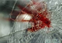 В Алматы водитель внедорожника сбил пешехода, отвез его в больницу и скрылся; пострадавший скончался