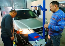 Президент Казахстана поручил отменить техосмотр для авто до 7 лет