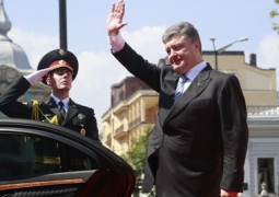 Президент Украины прибыл с рабочим визитом в Мариуполь