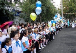 Западно-Казахстанский университет помог своим сотрудникам собрать детей в школу