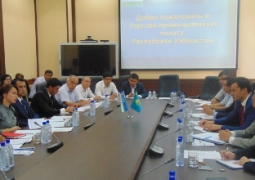 Казахстан использует узбекистанский опыт в развитии текстильной промышленности и машиностроения