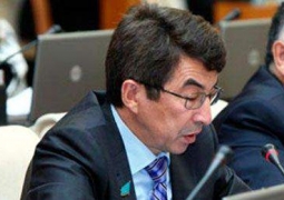 Казахстанским депутатам грех жаловаться на зарплату, - мажилисмен