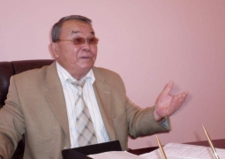 Алпамыс Бектурганов высказал критику в адрес Коммунистической партии Казахстана