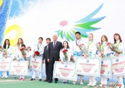 В Алматинской области победителям Азиатских игр вручили ключи от квартиры и денежные сертификаты