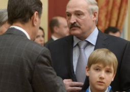 Запад ввел санкции и против моего 10-летнего сына, - Александр Лукашенко