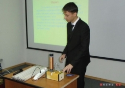 Студент из Уральска создал устройство беспроводной передачи энергии