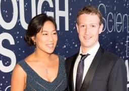 Марк Цукерберг приготовил для супруги романтический сюрприз в Facebook