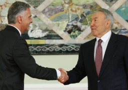 Казахстан и Швейцария заинтересованы в скорейшем урегулировании украинского кризиса, - Нурсултан Назарбаев