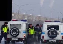 В Усть-Каменогорске пятеро полицейских избили водителя (ВИДЕО)